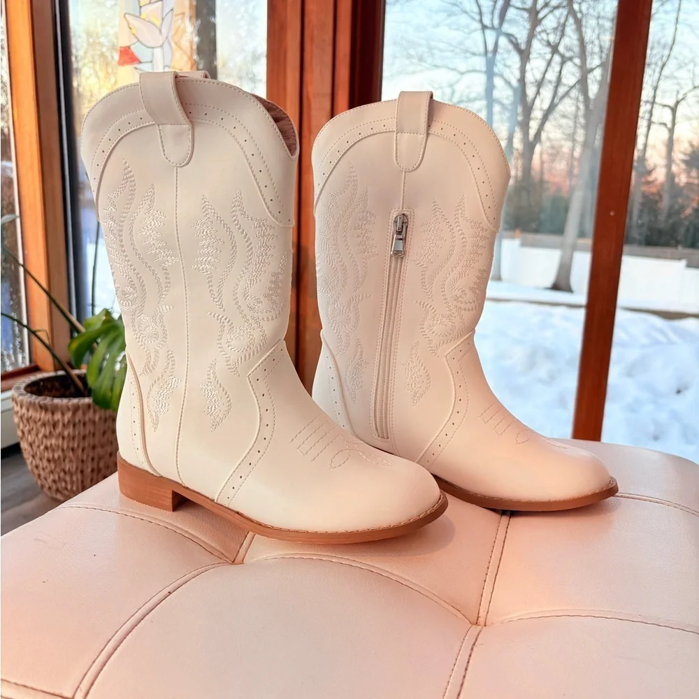 Kids White Cowboy Boots size 3 New